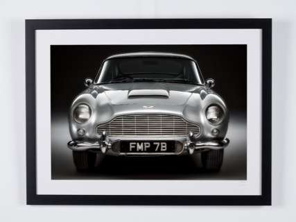 James Bond 007: Goldfinger, Aston Martin DB5 - Fine Art Photography - Luxury Wooden Framed 70X50 cm - Limited Edition Nr 02 of 30 - Serial ID 16283 - Original Certificate (COA), Hologram Logo Editor and QR Code | Catawiki