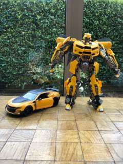 Transformers - Hornet Warrior (Bumblebee) - Wei Jiang Model Wizard + Hasbro die-cast Camaro