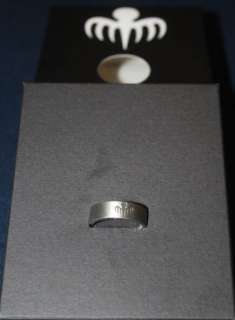 James Bond 007: Spectre - - Movie prop Solid Metal Iconic Edition Spectre Ring | Catawiki