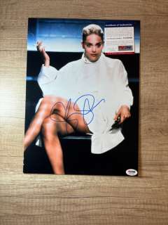 Basic Instinct - Sharon Stone - Signed with PSA/DNA Certificate Signature - 1991 | Catawiki