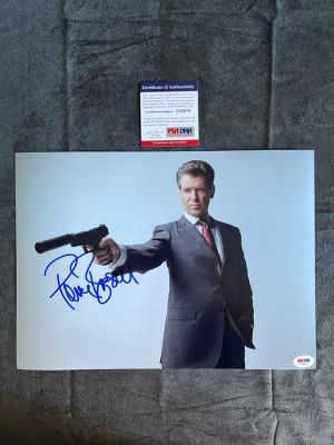 James Bond 007: The World is Not Enough - Pierce Brosnan | Catawiki