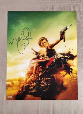 Resident Evil - Milla Jovovich - Signed 16x20 Photo - Celebrity Authentics Certificate | Catawiki