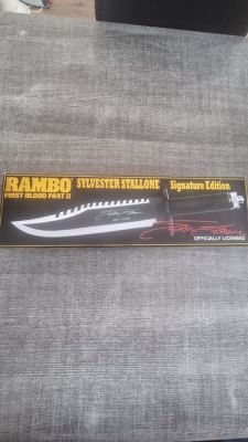 Rambo - - Movie prop Rambo Part 2 knife signed by Sylvester Stallone | Catawiki