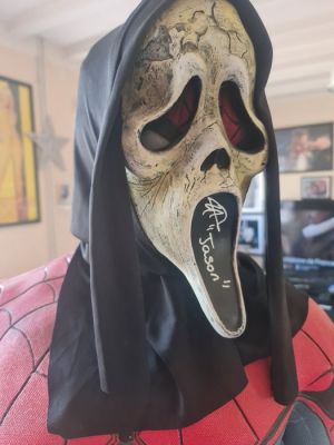 Scream - Masque signé par Tony Revolori - Beckett COA | Catawiki