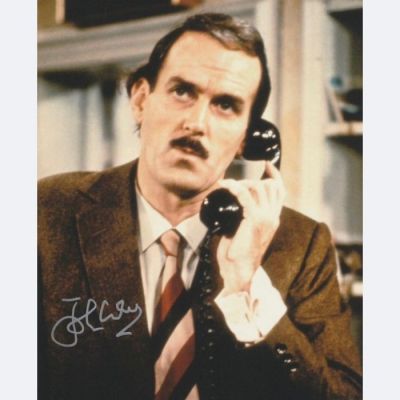 Fawlty Towers - Signed by John Cleese (Basil Fawlty) | Catawiki