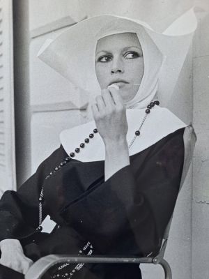 Attrib. Claude Lecomte - Brigitte Bardot, The Beginner (French: Les Novices) 1970 | Catawiki
