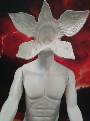 Stranger Things - Demogorgon head on mannequin | Catawiki