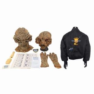 SPACE PRECINCT (1994) - Lot 1533 - Two Creon Prosthetic Heads, Hands, and Production Ephemera