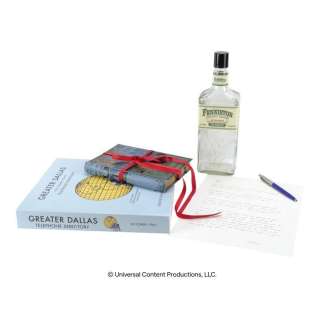 The Umbrella Academy (2019-2024) - Lot 168 - Allison Hargreeves‘s (Emmy Raver-Lampman) Gift and Handwritten Letter To Raymond with Accessories