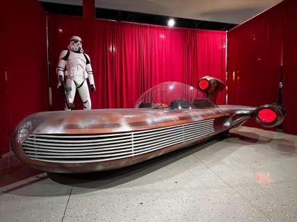 Star Wars Sorosuub Corporation X-34 Landspeeder Replica | GWS Auctions