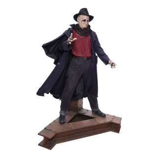 DARKMAN (1990) - Lot #737 : Darkman‘s (Liam Neeson) Distressed Hat and Coat on Display