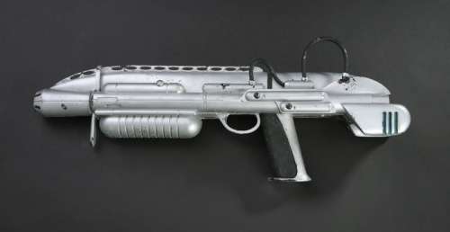 Prop rifle blaster from Men in Black II | Blacksparrow