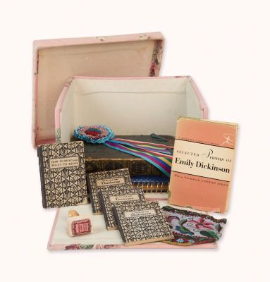 And Just Like That… | Lot #332 - Carrie Bradshaw Parlor Library Items | Julien’s