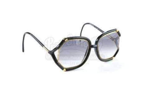 American Hustle (2013) | Rosalyn Rosenfeld’s (Jennifer Lawrence) Sunglasses | Propstore