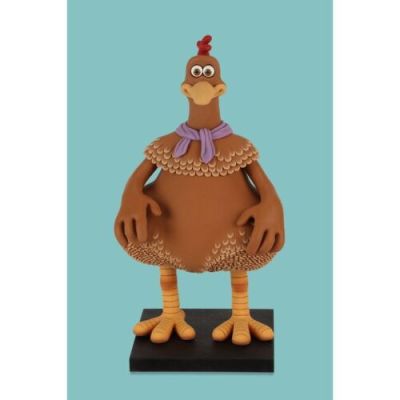 Chicken Run: Dawn of the Nugget (2023) | Lot  191. Free Chicken Stop-Motion Puppet with Purple Scarf | Propstore