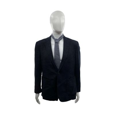 Lot 38: Crime 101 Lou Deleted Scene Suit Jacket & Tie Ch 6 Sc 89 | VIP Fan Auctions