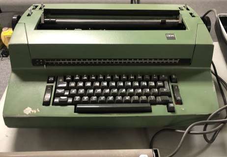 IBM 1970’s green electro-mechanical typewriter | Direct Liquidation