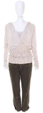 Passengers – Aurora Lane’s (Jennifer Lawrence) Outfit - 23-32 | Icons of Pop Culture