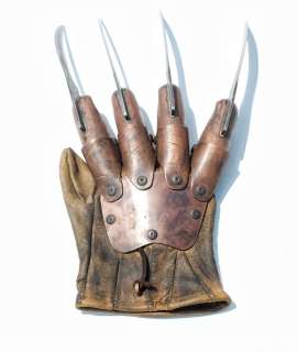 Lot 87 - Freddy vs. Jason (2003) - Freddy‘s Production Glove (Steel Version)