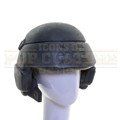 Lot 63 - Starship Troopers – Mobile Infantry Helmet - 56-51 | Icons of Pop Culture