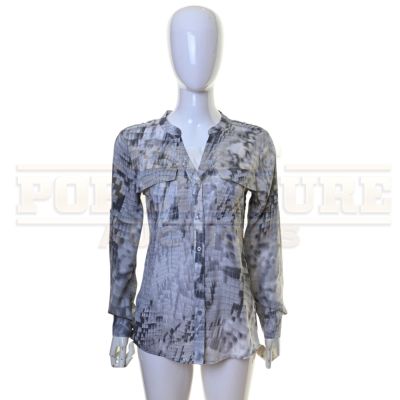 Lot 15 - Better Call Saul (TV) – Kim Wexler’s (Rhea Seehorn) Blouse -58-21 | Icons of Pop Culture
