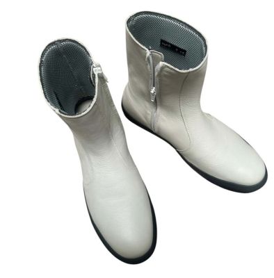 Lot 191 - Star Wars: Episode VII - The Force Awakens (2015) - First Order Stormtrooper Boots | Hanlin Auction Service