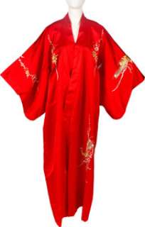Elizabeth Taylor Owned 1940s Red Kimono.... | Heritage