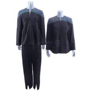 STAR TREK: VOYAGER (T.V. SERIES, 1995-2001) - Lot 1081 - B‘Elanna Torres‘ (Roxann Dawson) EMH Uniform