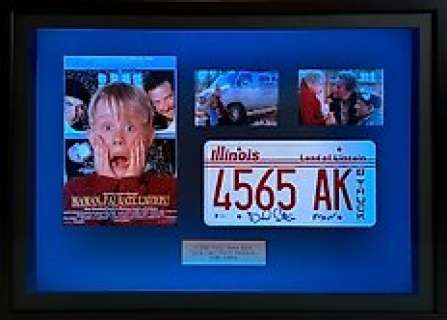 Home Alone | Home Alone - License plate from the film, signed by Daniel Stern (Marv) - in framed Display with Beckett COA | Catawiki