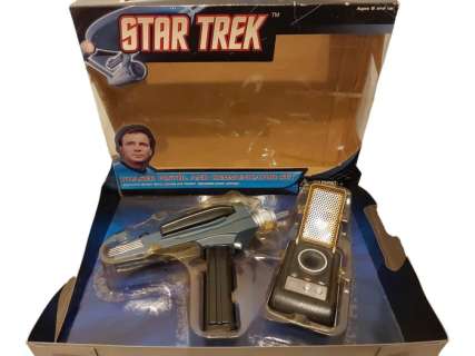 Star Trek | Star Trek - Phaser Pistol And Communicator Set - RARE - Diamond Select Toys | Catawiki