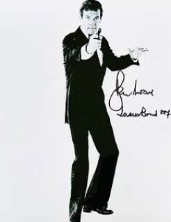 James Bond 007: the Spy Who Loved Me | James Bond 007: The Spy Who Loved Me - Roger Moore (007 - signed, with COA | Catawiki