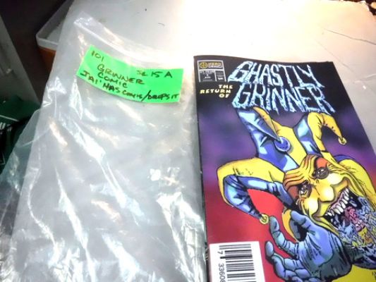 ARE YOU AFRAID OF THE DARK 2019 TV SERIES JAI‘S GRINNER PROP COMIC 1ST EPISODE