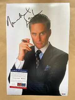 Wall Street | Wall Street - Signed by Oscarwinner Michael Douglas (Gordon Gekko) - with PSA/DNA Certificate - Autograph, photo | Catawiki