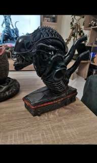 prime 1 studio - Statue, Warrior alien statue - 32 cm - Resin | Catawiki