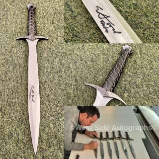 Lord of the Rings - Elijah Wood (Frodo Baggins) Sting Sword, signed + COA & photo signing | Catawiki
