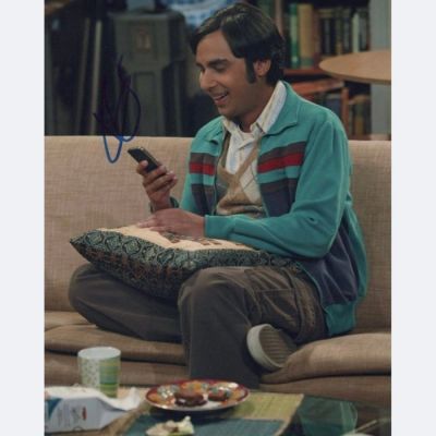 The Big Bang Theory - Signed by Kunal Nayyar (Raj) | Catawiki