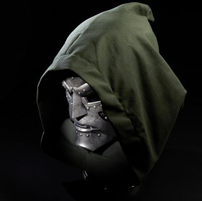The Fantastic Four - Hasbro - - Movie prop Doctor Doom Premium Helmet - Marvel Legends | Catawiki