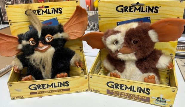 Neca - Action figure Dancing Gizmo Plush Doll - 2000-2010 - China | Catawiki