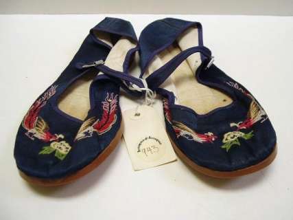Twiggy’s Asian Slippers | Star Wares Collectibles