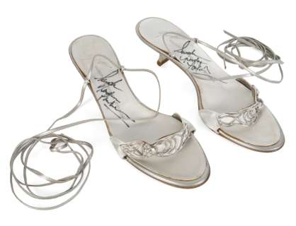 Lot 278 - SARAH JESSICA PARKER SIGNED KITTEN HEELS FROM SEX AND THE CITY