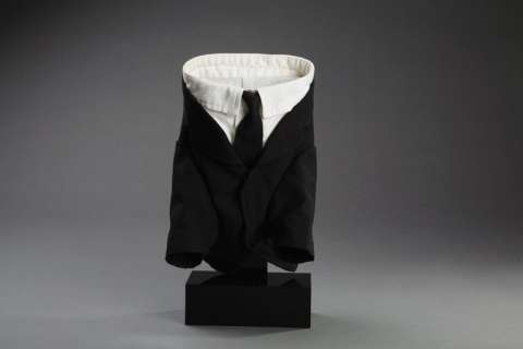 "Frank the Pug" dog suit from Men in Black II | Blacksparrow