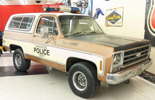 Lot 1201 - Stranger Things Hawkins Police 1980 Chevrolet K5 Blazer