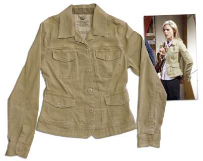 Julie Bowen Screen-Worn Wardrobe From the ’’Modern Family’’ Long-Awaited Episode ’’The Kiss’’ | Nate Sanders
