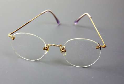 Indiana Jones and the Last Crusade (1989) - Sean Connery as Professor Henry Jones, a pair of gold me | Ewbank’s