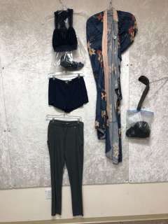 "Superhero Show" - S4 Ep.4 Hero #7 - Complete sleep outfit - Includes Top/shorts/pajamas/rope and et | Direct Liquidation