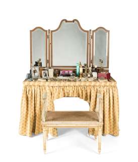 The Crown - Lot 129 - Elizabeth Debicki (as Princess Diana): an Edwardian mahogany and mother-of-pearl inlaid dressing table in the George III-style, as dressed by Alison Harvey, Series Set Decorator First seen in Season 5, in the Diana Apartments set (qty)