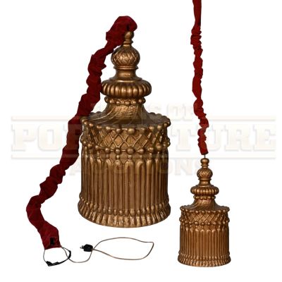 Lot 358 - How the Grinch Stole Christmas – Oversized Farfingles Store Chandelier - H4-543 | Icons of Pop Culture