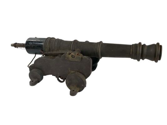 Lot 123 - Captain Horatio Hornblower (1951) - Miniature FX Cannon | Hanlin Auction Service