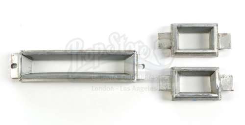 STAR WARS: THE EMPIRE STRIKES BACK (1980) - Lot 742 - Set of R2-D2 (Kenny Baker) Logic Display Bezels