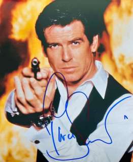 James Bond 007: GoldenEye - Pierce Brosnan, signed with COA | Catawiki